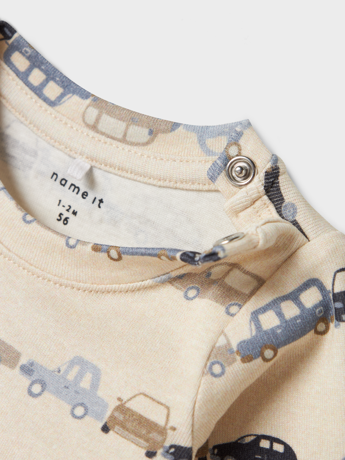 model_shot-front_full